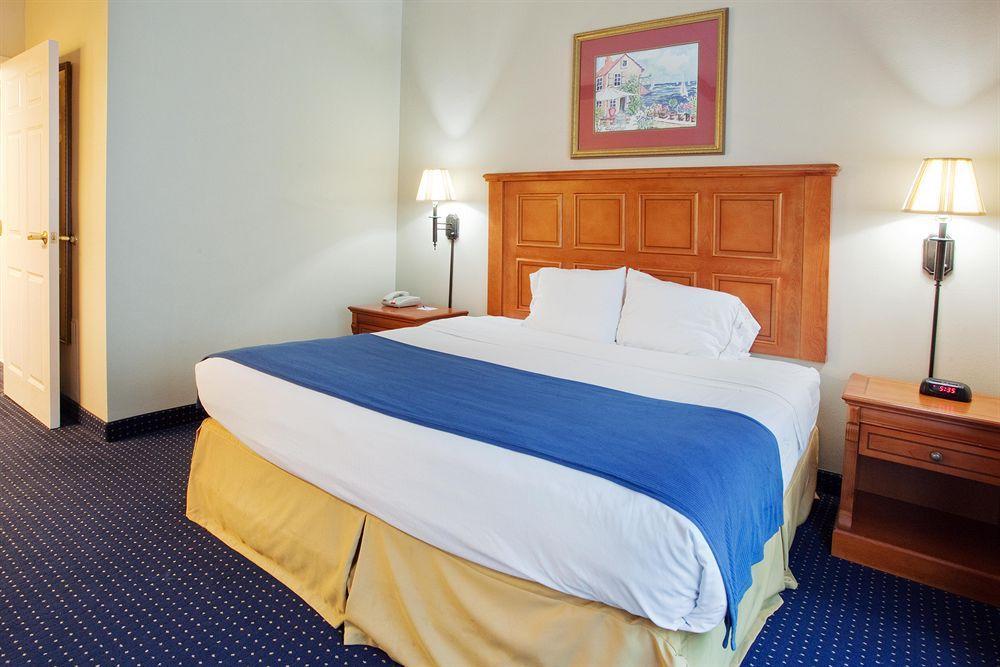 Savannah Gateway Hotel & Suites Georgetown Pokój zdjęcie